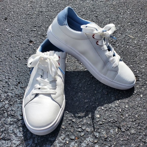brooks brothers tennis shoes